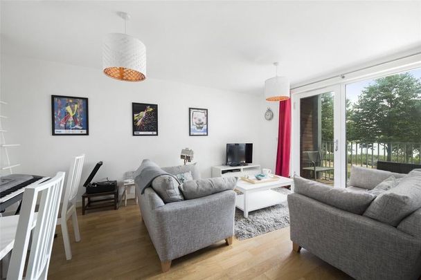 2 Bed Flat, Goodchild Road, N4 - Photo 1