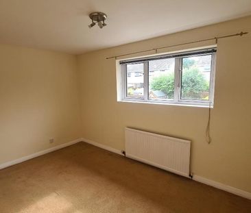 2 bedroom semi-detached house to rent - Photo 4