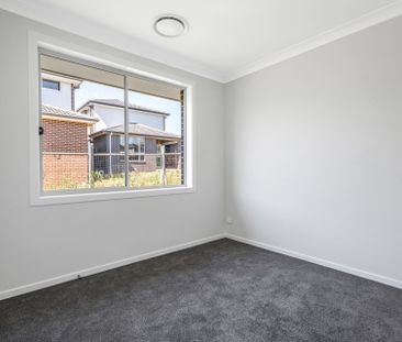 Family Friendly Living! - Photo 3