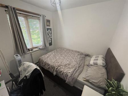 4 bedroom townhouse to rent - Photo 4