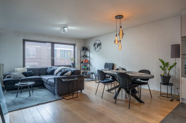 Gunstig gelegen 2 slpk app met garagebox te Turnhout - Photo 1