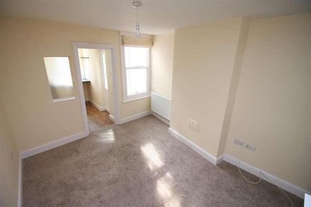 Pennyfarthing Street, Salisbury, SP1 - Photo 3