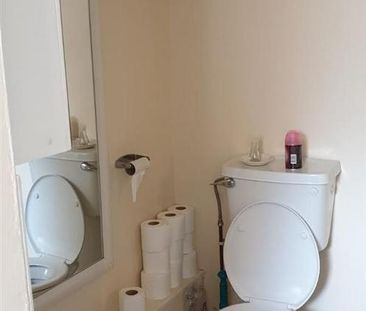 House share to rent - Photo 4