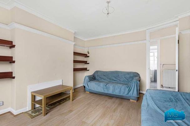 Colney Hatch Lane, Muswell Hill, London, N10 - Photo 1