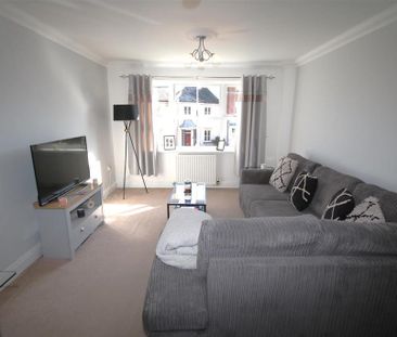 2 bedroom apartment to rent - Photo 2