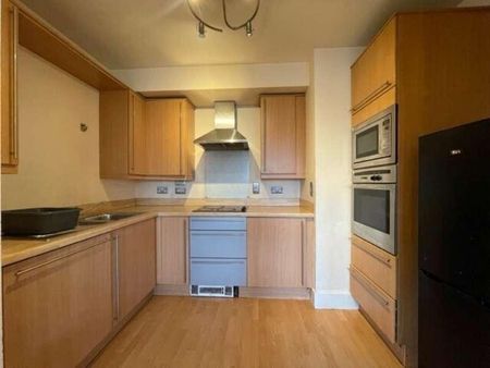 The Aspect, Queen Street, Cardiff, CF10 - Photo 3