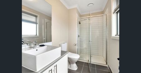 Comfortable Townhouse in a Convenient Location! - Photo 4