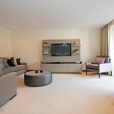 A contemporary and high specification apartment in a well run residential portered building off Ennismore Gardens moments away from Hyde Park and the amenities of Knightsbridge and South Kensington. EPC rating: C - Photo 1