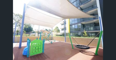 Two Bedroom Apartment in Heart of Castle Hill - Photo 2