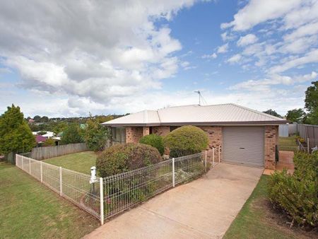 4 Bedroom Home within Walking Distance to a Park and Major Shopping Centre Then Look No Further! - Photo 2