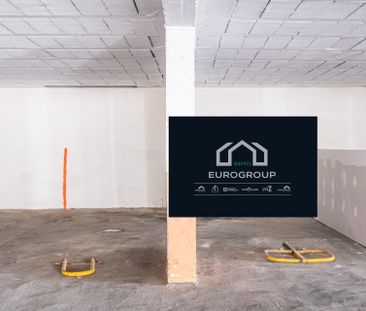 Apartamento de alquiler en Avenida Armada Española, Playa Poniente - Photo 3