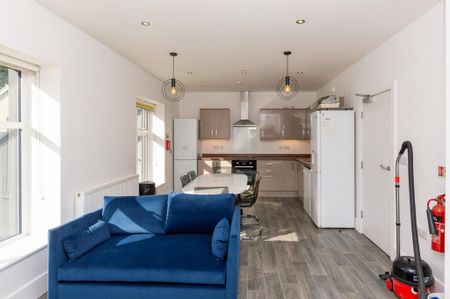 5 bedroom apartment to rent - Photo 2