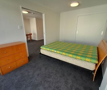 One Bedroom Plus Study Apartment - Photo 1