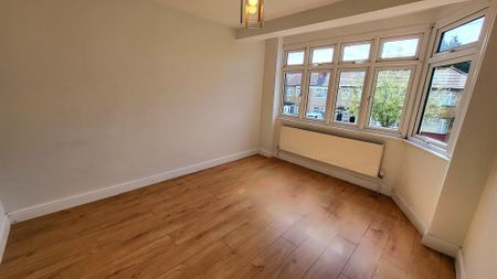 Chailey Avenue, Enfield - Photo 2