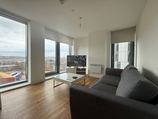 Room in a Shared Flat, Michigan Avenue, M50 - Photo 1