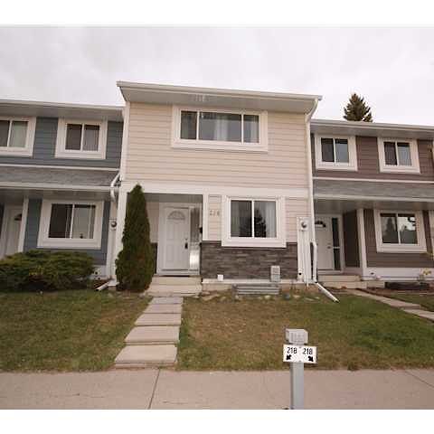 218 Georgian Villas Northeast, Calgary - Photo 1