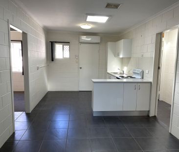 2 Bedroom Unit Close to Shops - Photo 4