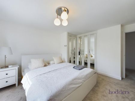 5 bedroom detached house to rent - Photo 5