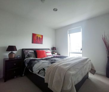 Semi-Furnished, Secure & Cosy Apartment, 2 Bdrms - Photo 3