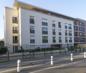 location Appartement T2 DE 42.28m² À LE CHESNAY - Photo 3