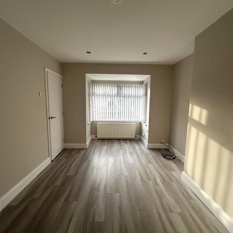 37 Oakdene Parade, Belfast, BT4 1LB - Photo 1