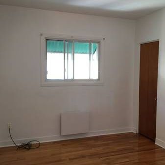 Bright and beautiful 5 1/2 in duplex's 2nd floor in Lasalle by river - Photo 3