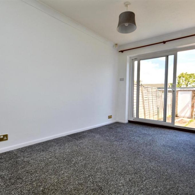 3 bedroom terraced house to rent - Photo 1