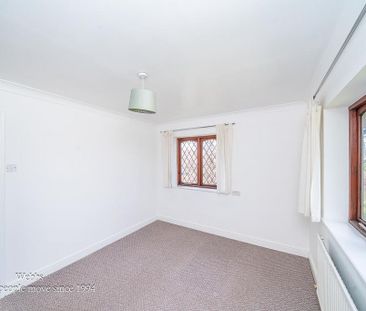 4 bedroom detached house to rent - Photo 5