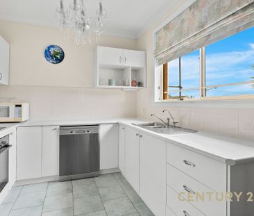 Well Located Two Bedroom Villa - Photo 3