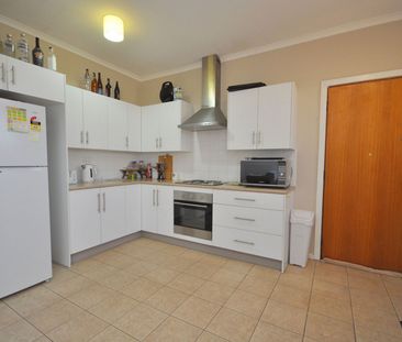 11 Moyes Street, Port Augusta - Photo 4