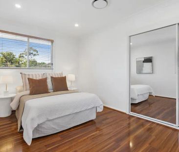 “Modern Family home in Matthew Pearce Catchment!” - Photo 3