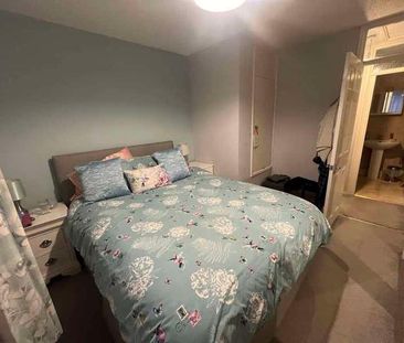 Scrivens Mead, Thatcham, RG19 - Photo 2