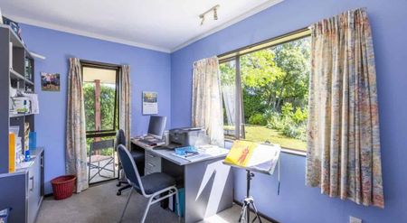 4 Bedroom in Waipukurau - Photo 3