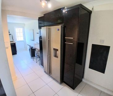 4 bedroom house to rent - Photo 2