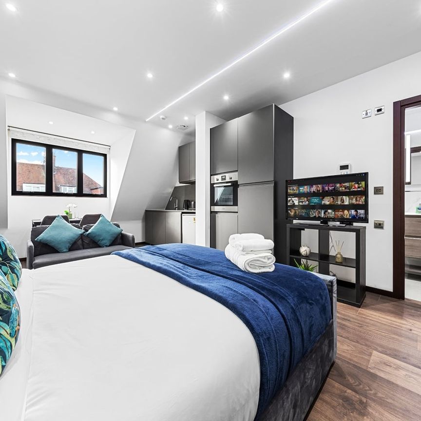 Studio Flat, Woodstock Road, NW11 - Photo 1