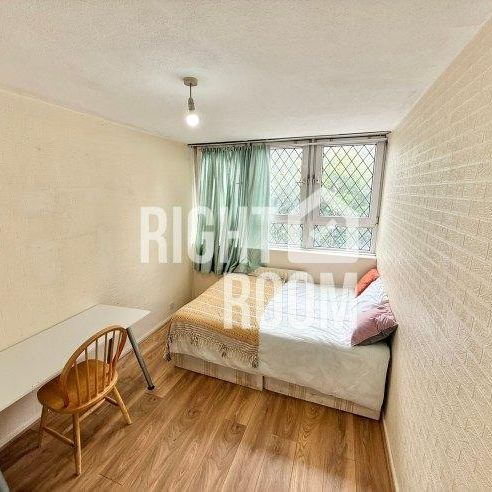 1 bedroom in a house share to rent - Photo 1