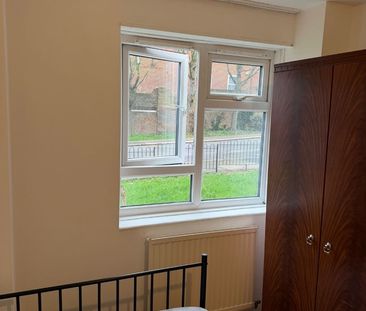 Room in a Shared Flat, Cedar House, N22 - Photo 4