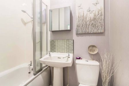 22 Don Street Forfar, Angus, DD8 3HA - Photo 3