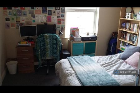 3 bedroom terraced house to rent - Photo 3