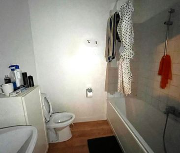 Goed gelegen appartement vlakbij Station Gent-SintPieters - Photo 3