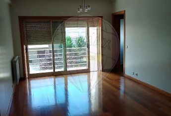 Apartment T2 in São Mamede de Infesta e Senhora da Hora, Matosinhos