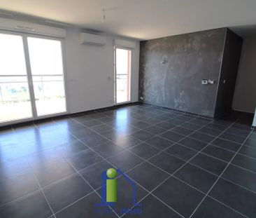 Location Appartement 3 pièces 63m² MARSEILLE 13ème - Photo 2