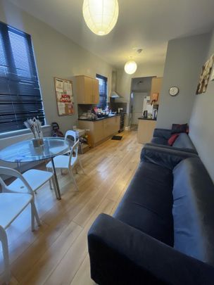 2 bedroom end of terrace house to rent - Photo 1