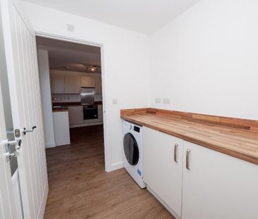 4 bedroom detached house to rent - Photo 6