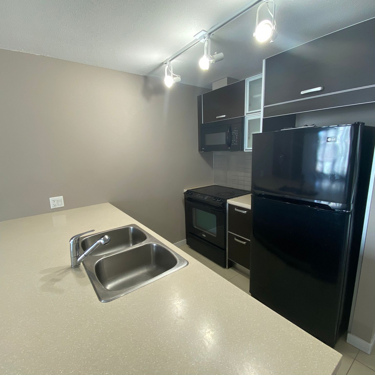 2 Bedroom - Photo 1