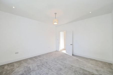 6 Bed Semi-Detached House, Forest Road East, NG1 - Photo 4