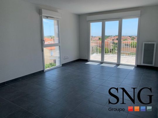 T3 + TERRASSE ET 2 PARKINGS - Photo 1