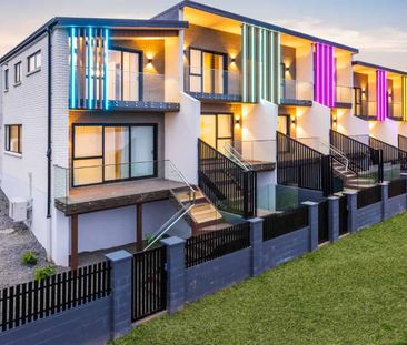 Near new 2 bedroom terrace house - Photo 1