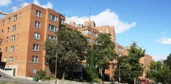 1 Bedroom - 3777 Chem. De La Côte-des-Neiges, Montréal - Photo 2