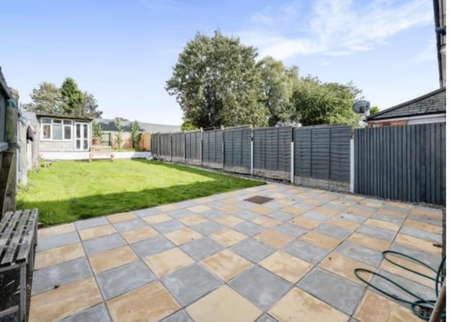 1 bedroom in a house share to rent - Photo 4